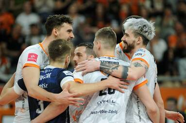 PlusLiga: Jastrzębski i Aluron zagrają w finale 