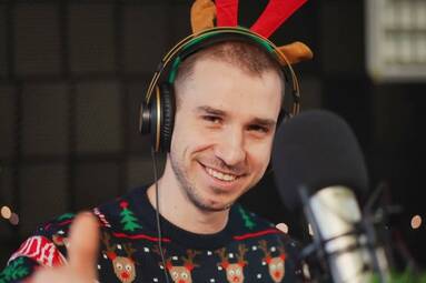 „Pada śnieg, pada śnieg (Jingle Bells)” w wykonaniu drużyny BOGDANKA LUK Lublin