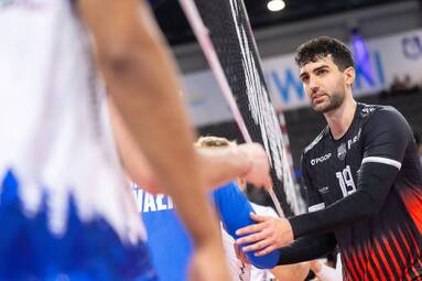 Zaczęli słabo, ale skończyli z przytupem. Asseco Resovia górą w Suwałkach [WIDEO]